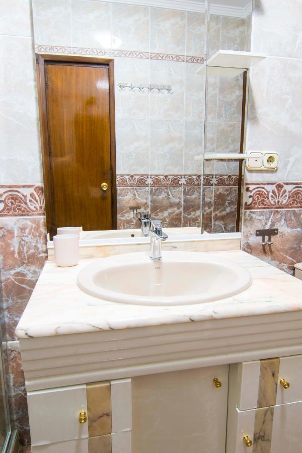 Апартаменты Letmalaga Economy Compas Экстерьер фото